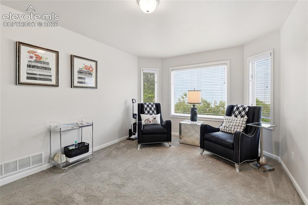 Image 8 of 46: Sitting Room