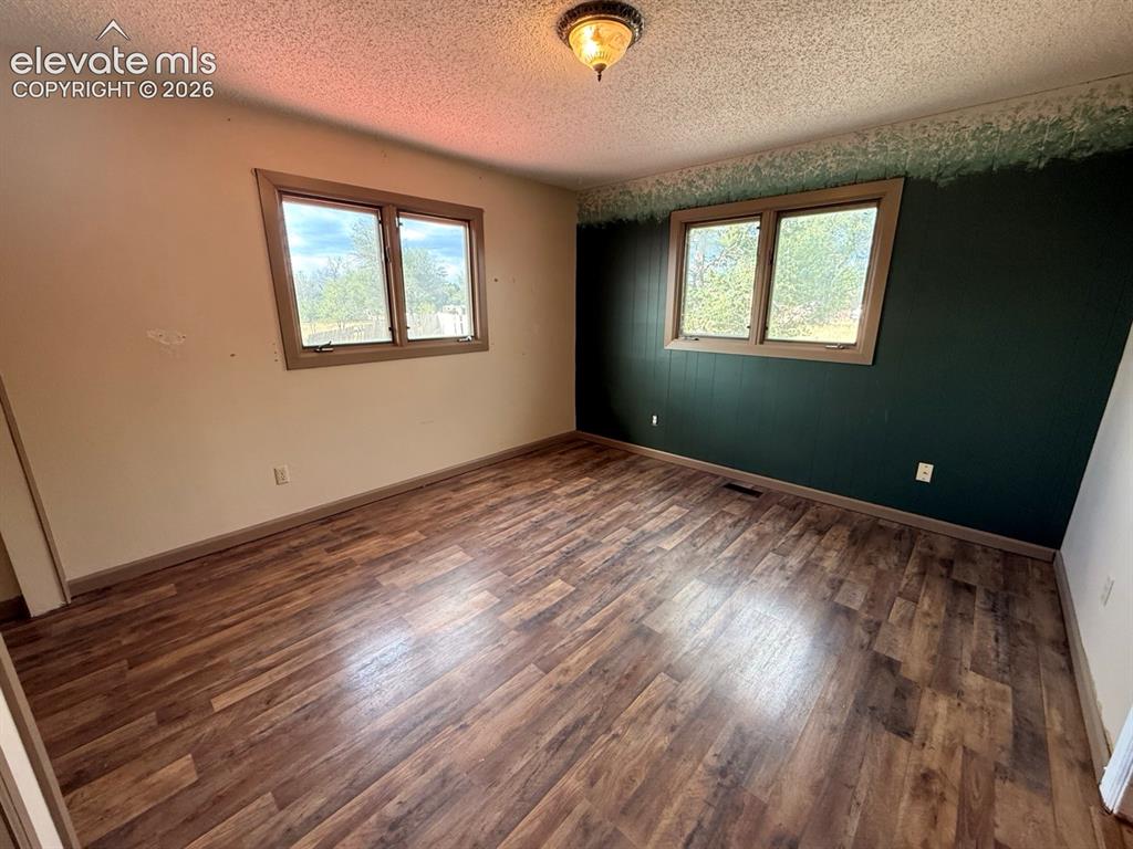 Image 17 of 50: Master Bedroom