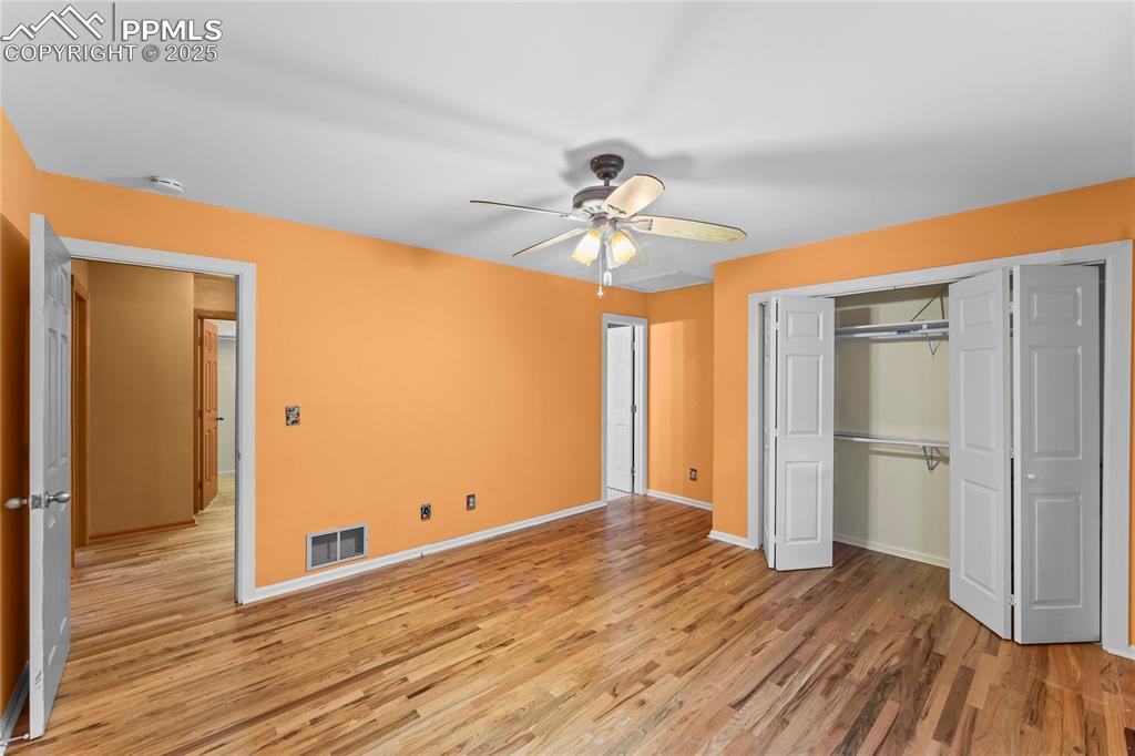 Image 36 of 39: Bedroom