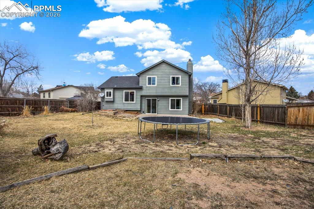 Image 29 of 39: Back of Structure