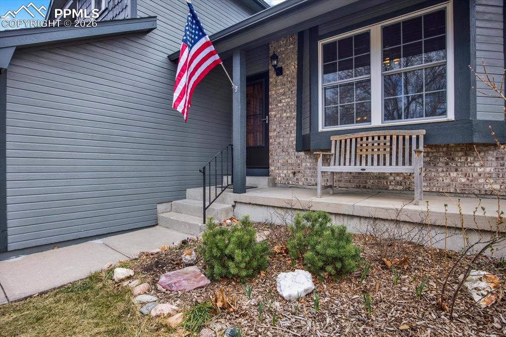 Image 38 of 39: Entry