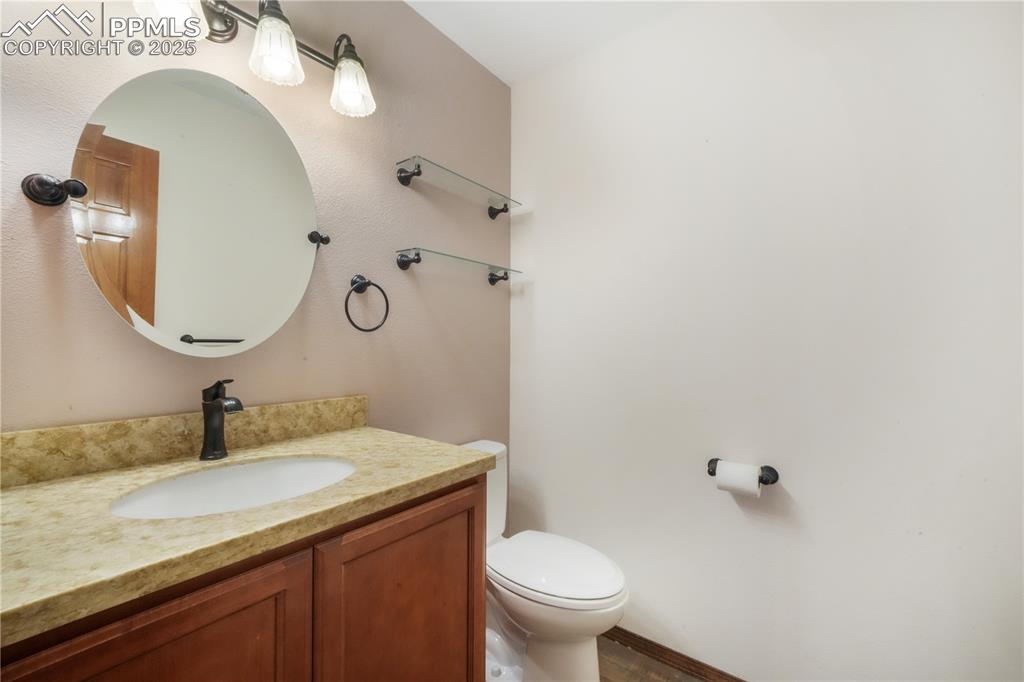 Image 28 of 50: Main level 1/2 bathroom