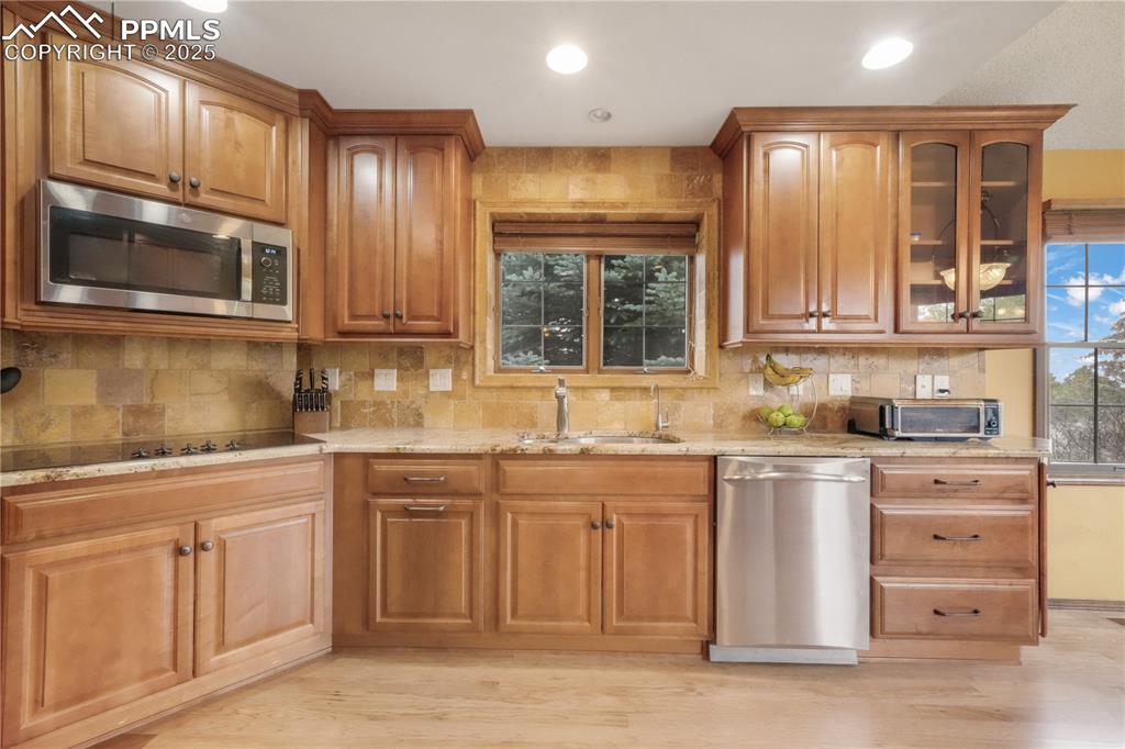 Image 8 of 50: Granite counters, updated stainless steel appliances, double oven, large ea