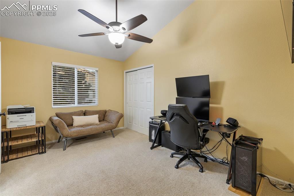 Image 20 of 44: Office