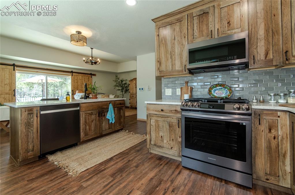 Image 12 of 43: Kitchen