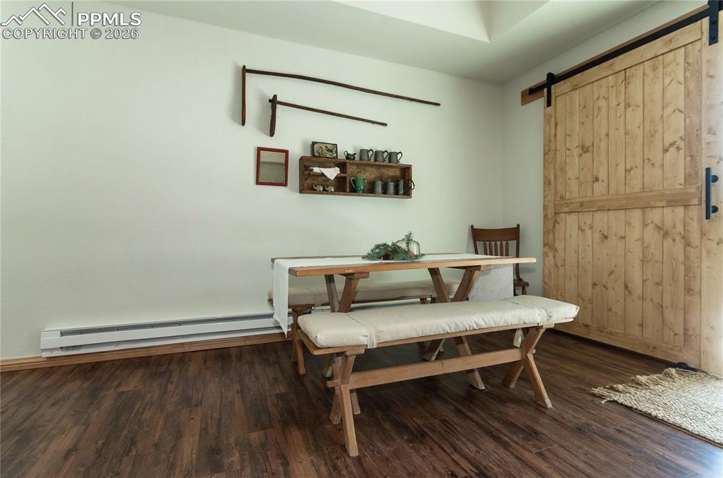 Image 15 of 43: Sitting Room