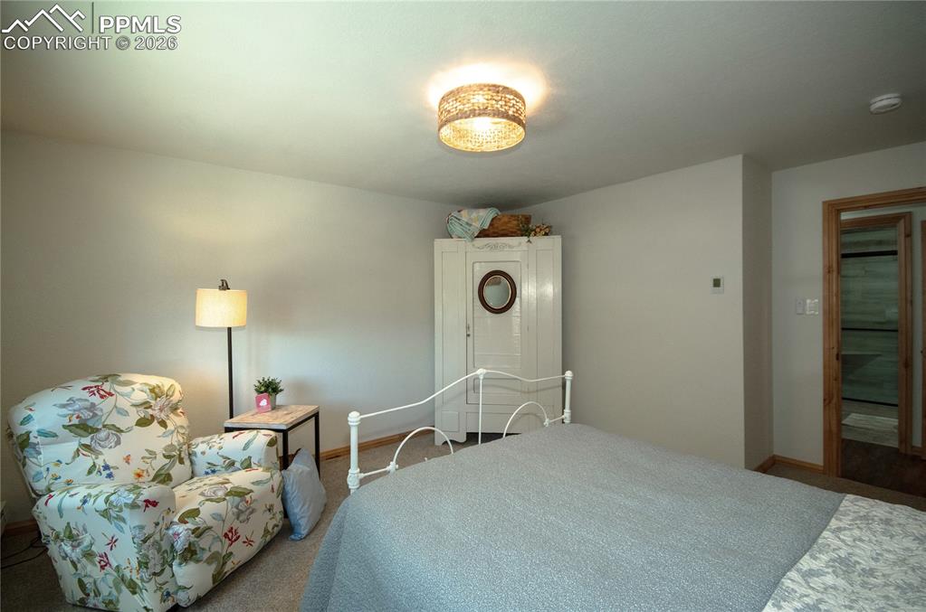 Image 17 of 43: Bedroom