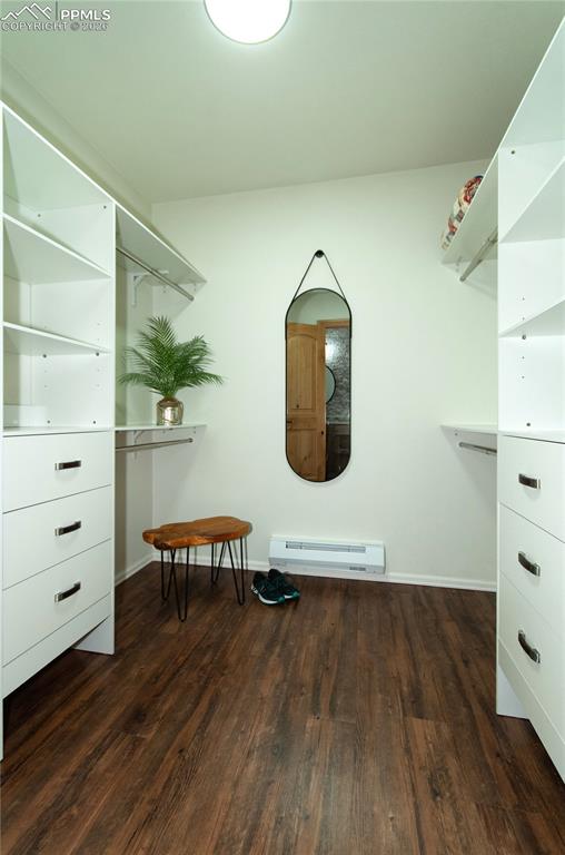 Image 22 of 43: Closet