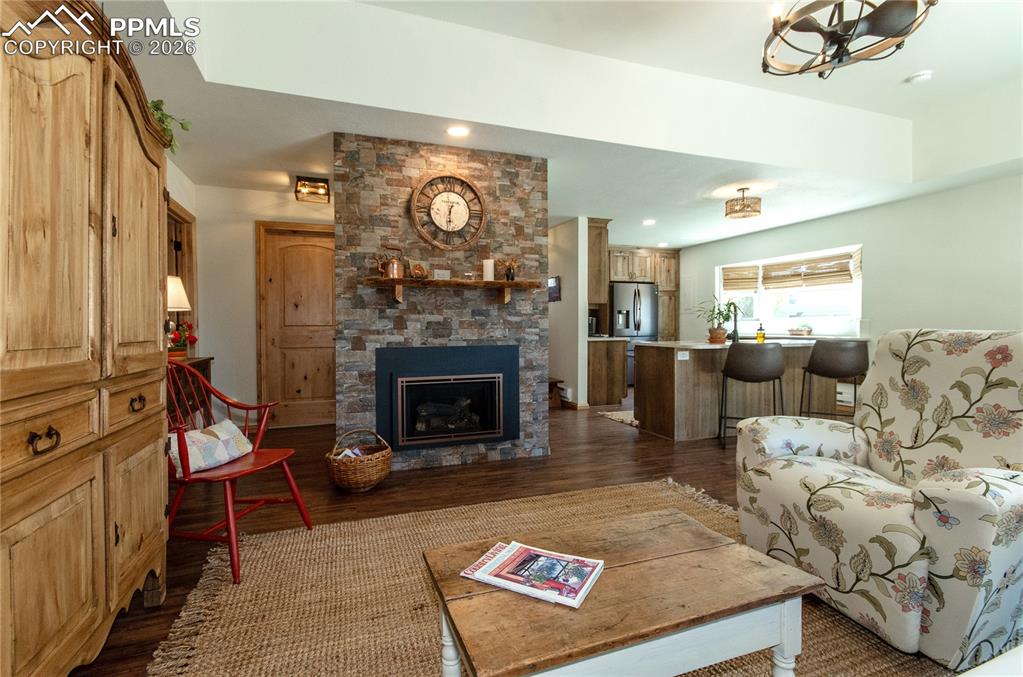 Image 4 of 43: Living Room