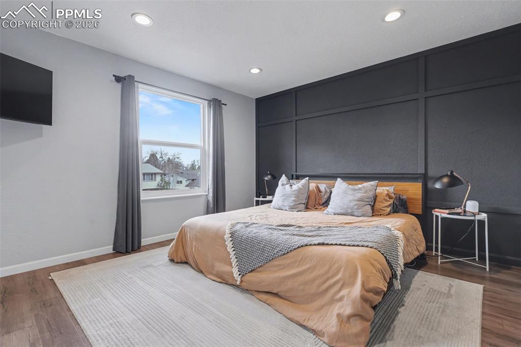 Image 11 of 30: Bedroom