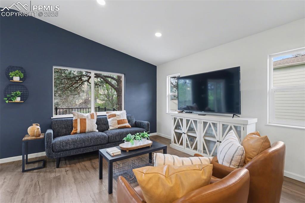 Image 5 of 30: Living Room