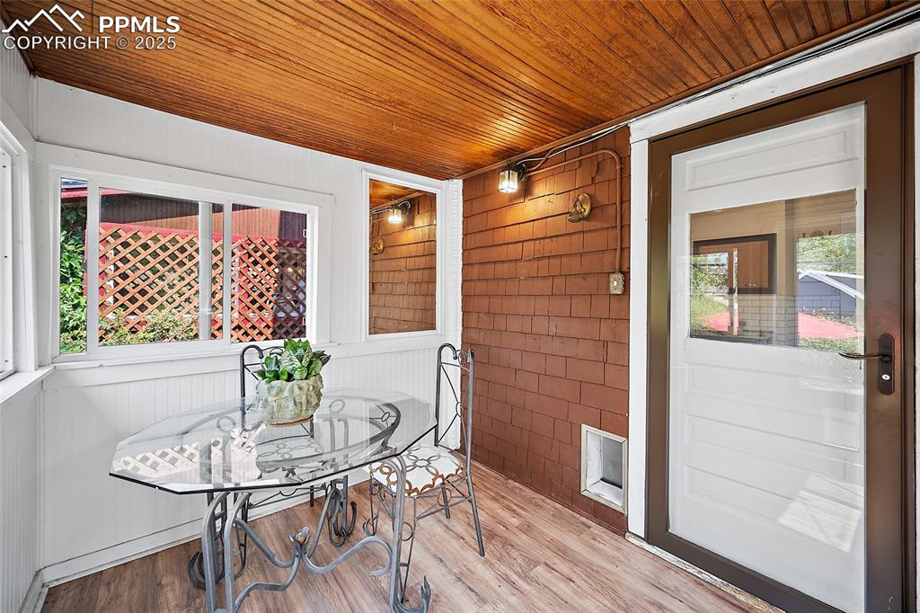 Image 19 of 39: Sun Room
