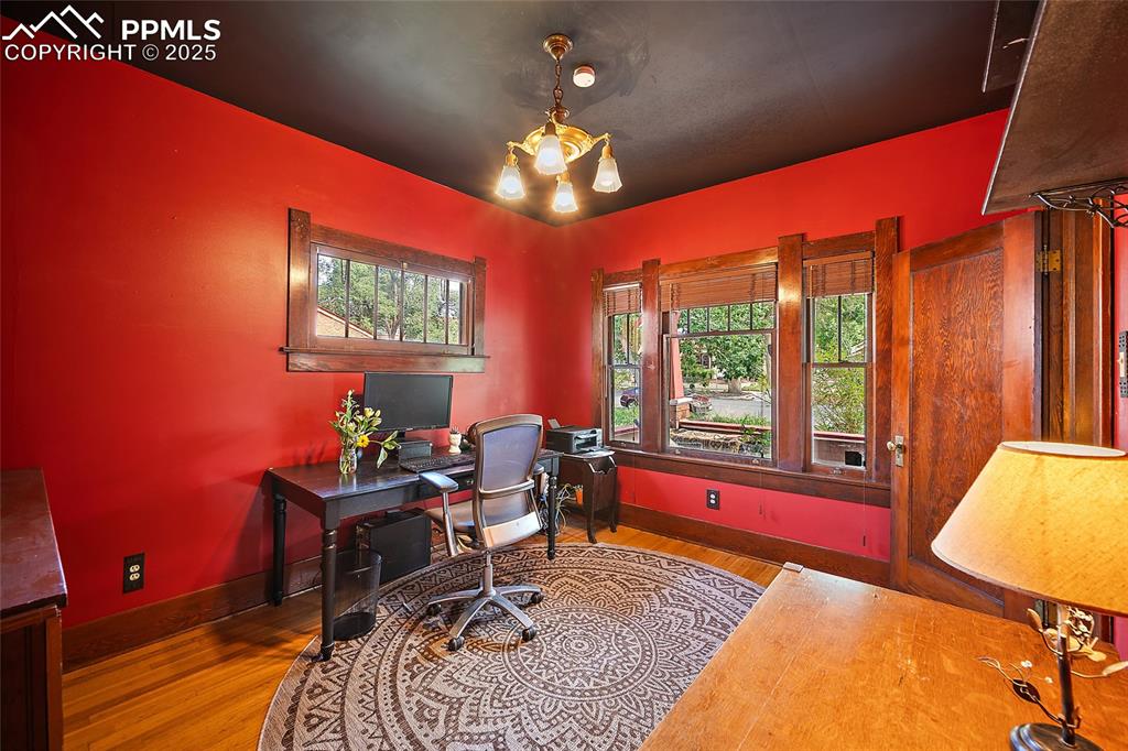 Image 9 of 39: Could be used as a bedroom. 