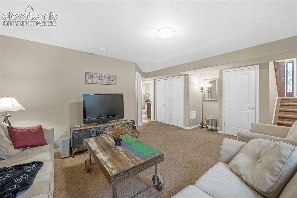 Image 33 of 41: Family Room