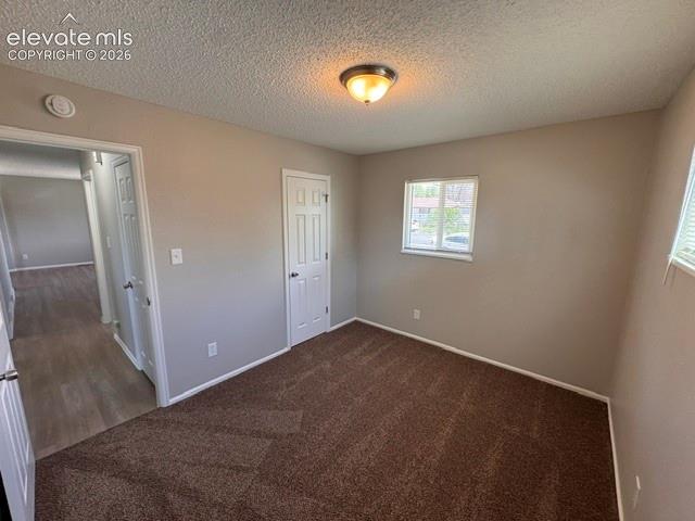 Image 15 of 21: Bedroom
