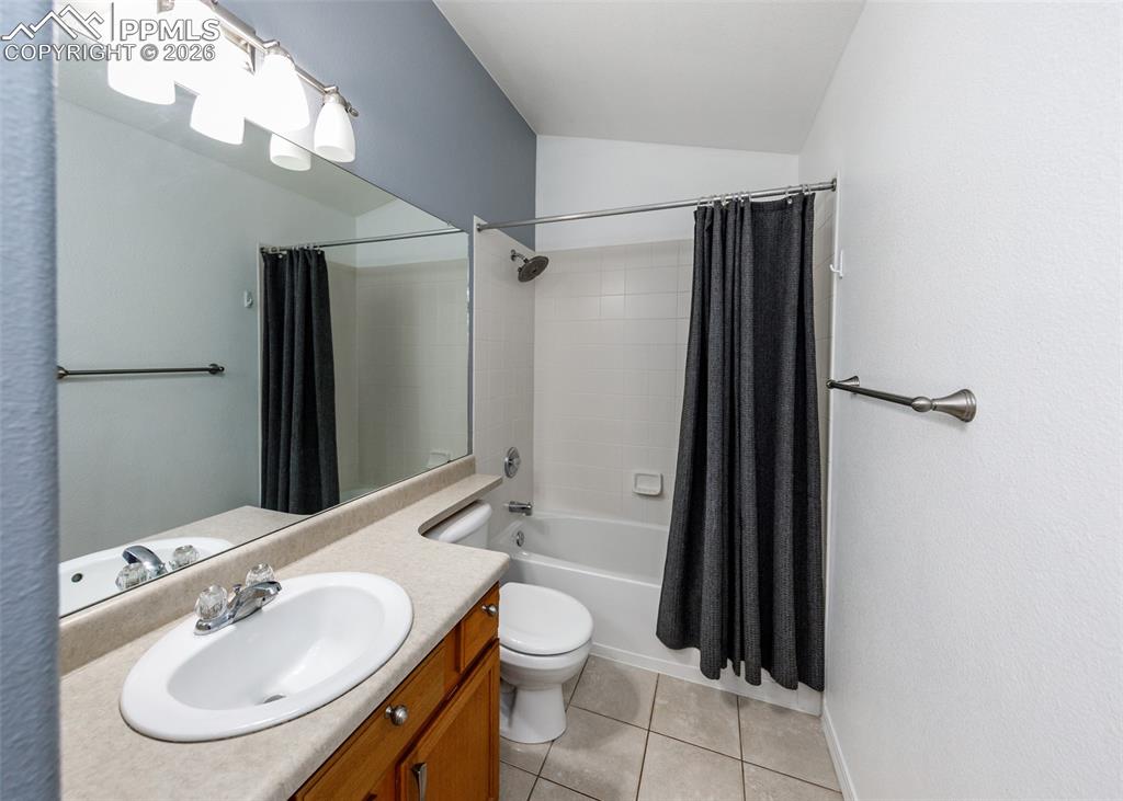 Image 24 of 39: Upstairs Bathroom