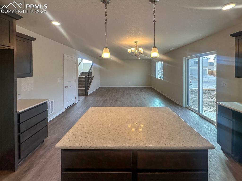 Image 4 of 17: Photos of previously built model. Some options will vary