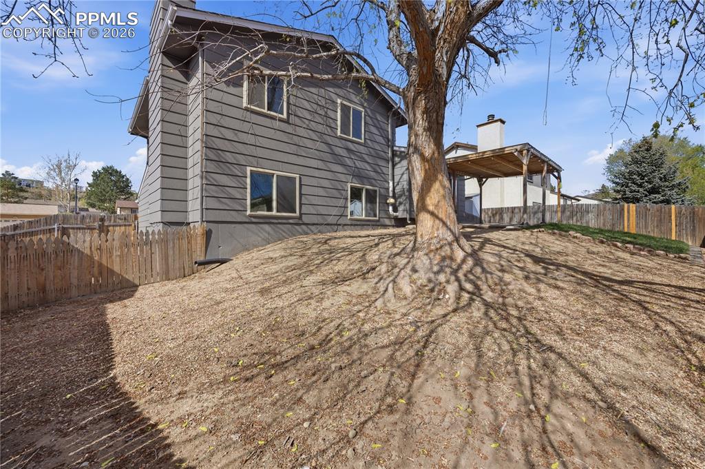 Image 31 of 32: No Description Available