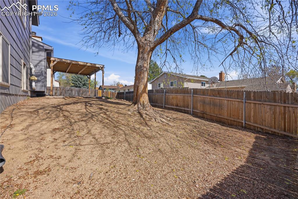 Image 32 of 32: No Description Available