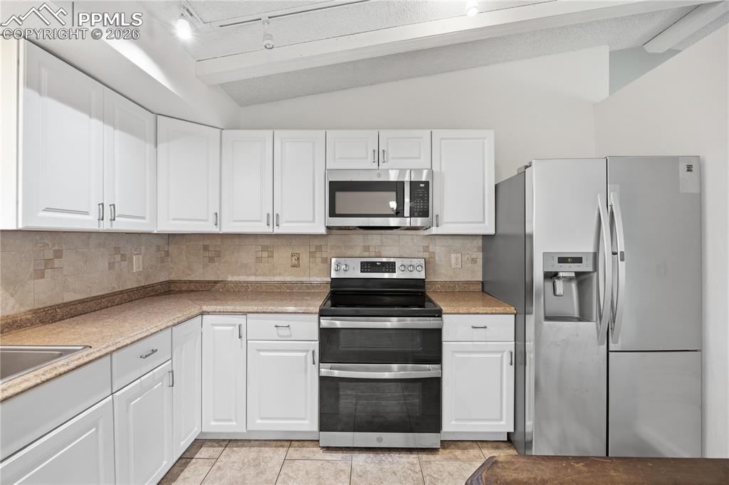 Image 9 of 32: No Description Available