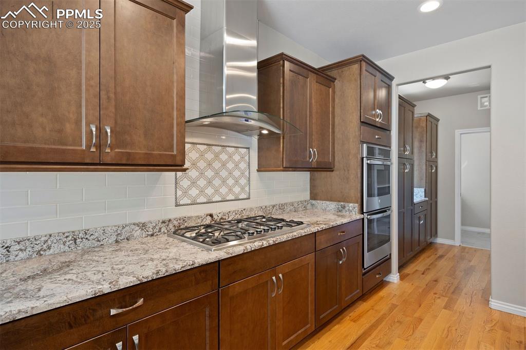 Image 13 of 50: Gourmet kitchen