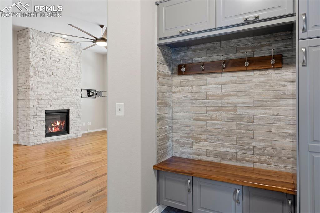 Image 34 of 50: Mud Room