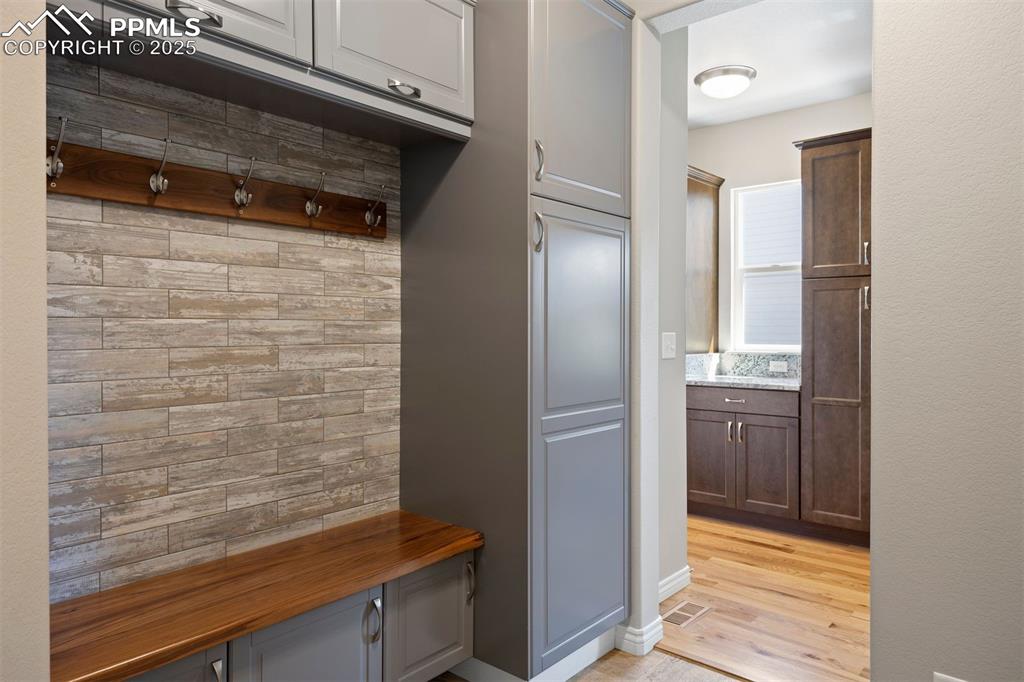 Image 35 of 50: Mud Room