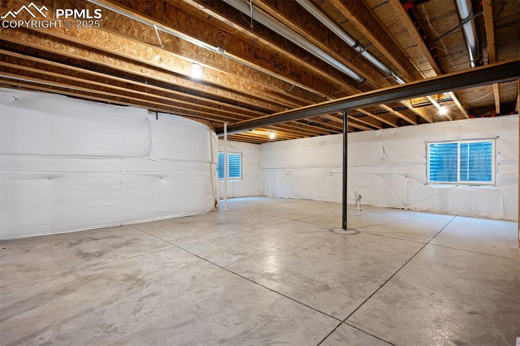 Image 40 of 50: Basement