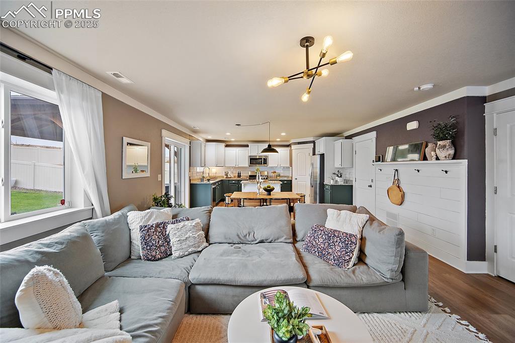 Image 11 of 45: Living Room