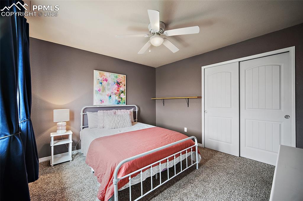 Image 24 of 45: Bedroom