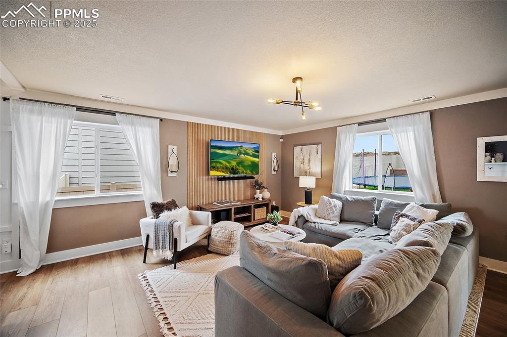 Image 6 of 45: Living Room