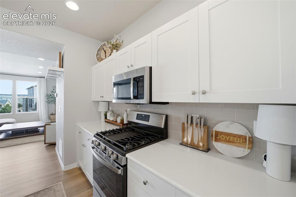 Image 14 of 38: Kitchen
