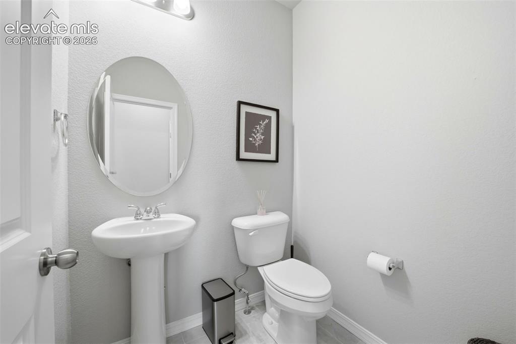 Image 16 of 38: Bathroom