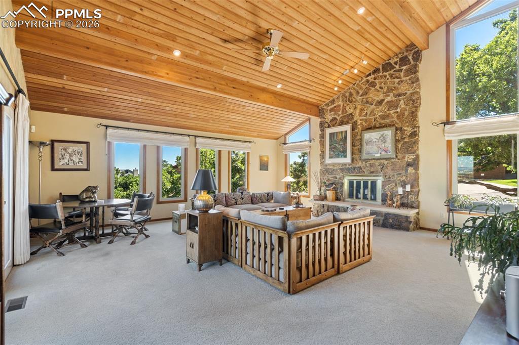 Image 13 of 43: Living Room