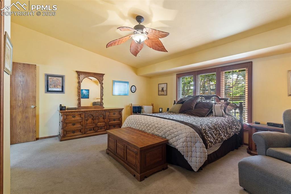 Image 22 of 43: Bedroom