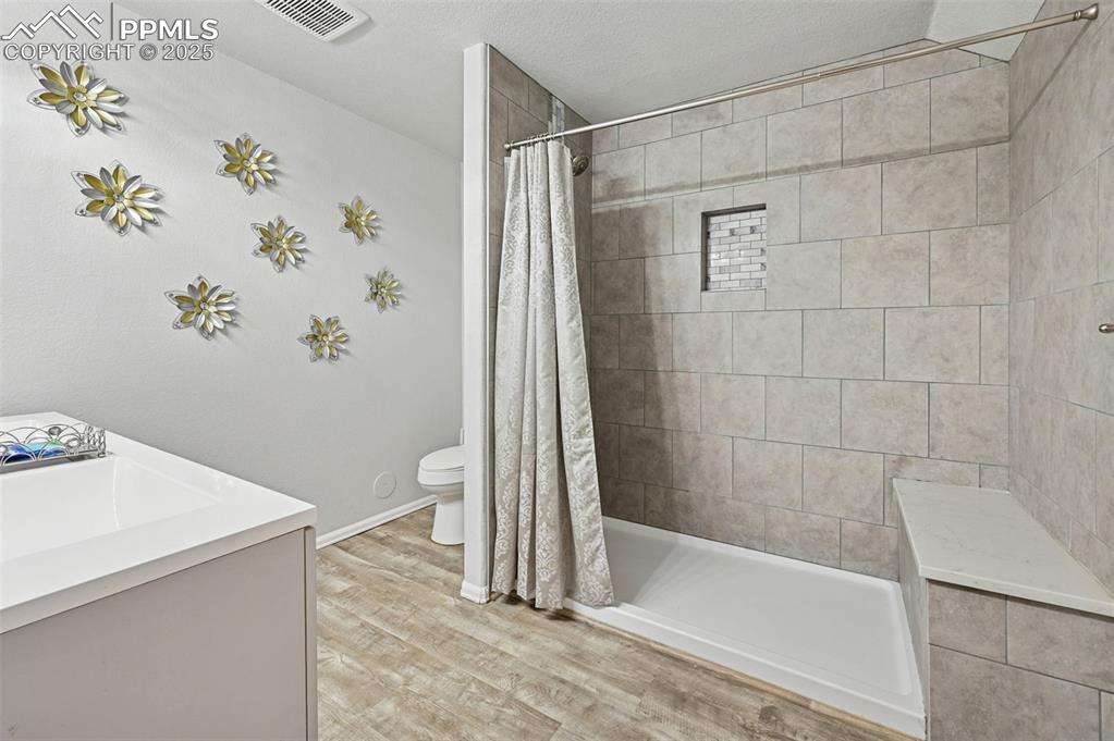 Image 22 of 47: Bathroom in the basement