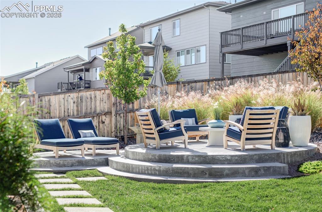 Image 29 of 29: Yard