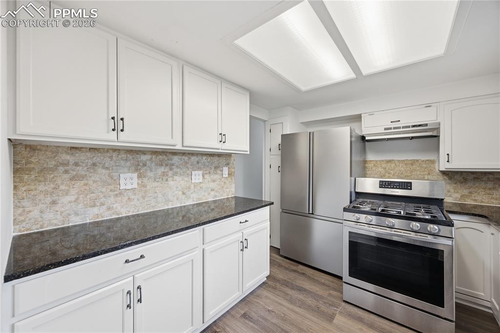 Image 18 of 39: No Description Available