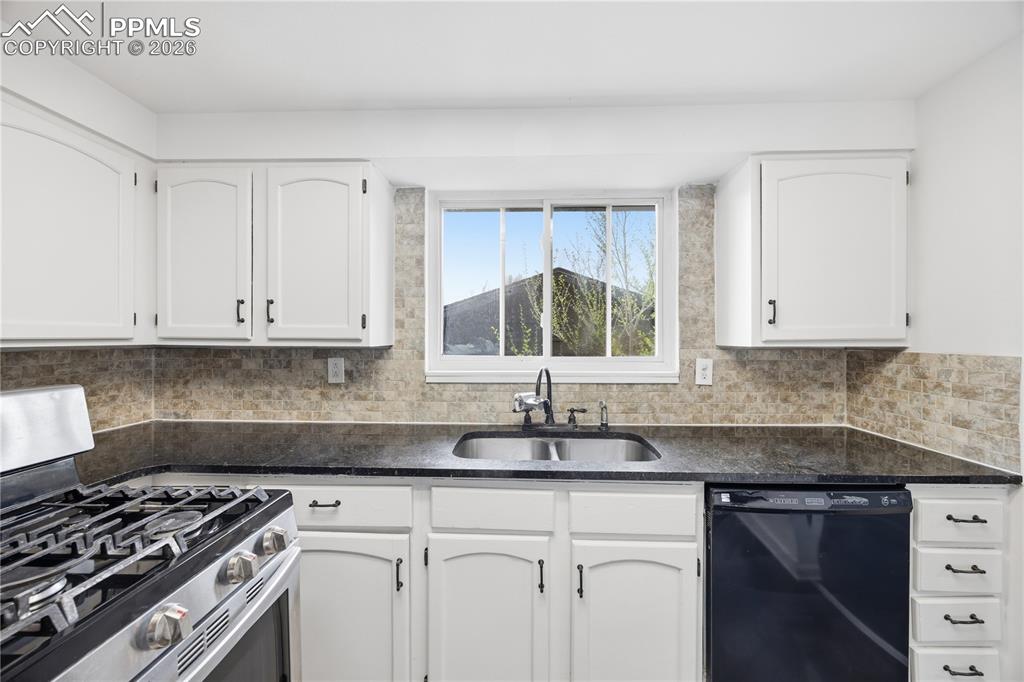 Image 20 of 39: No Description Available