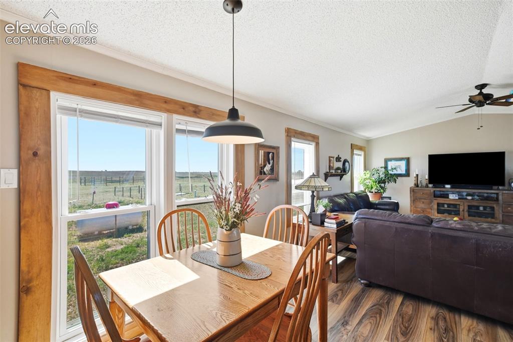 Image 12 of 43: Dining Area