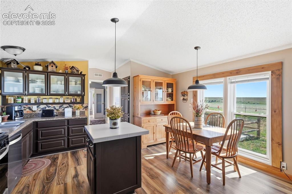Image 9 of 43: Kitchen