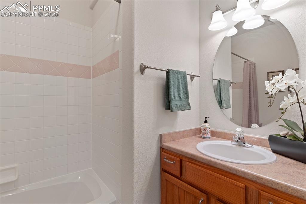 Image 14 of 30: Full Bath Main Level