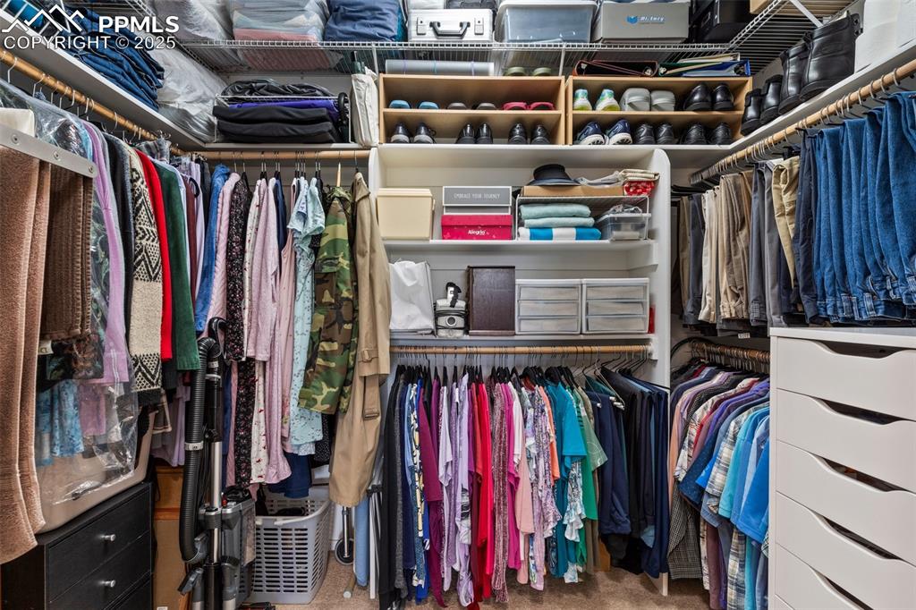 Image 16 of 30: Walk-In Closets