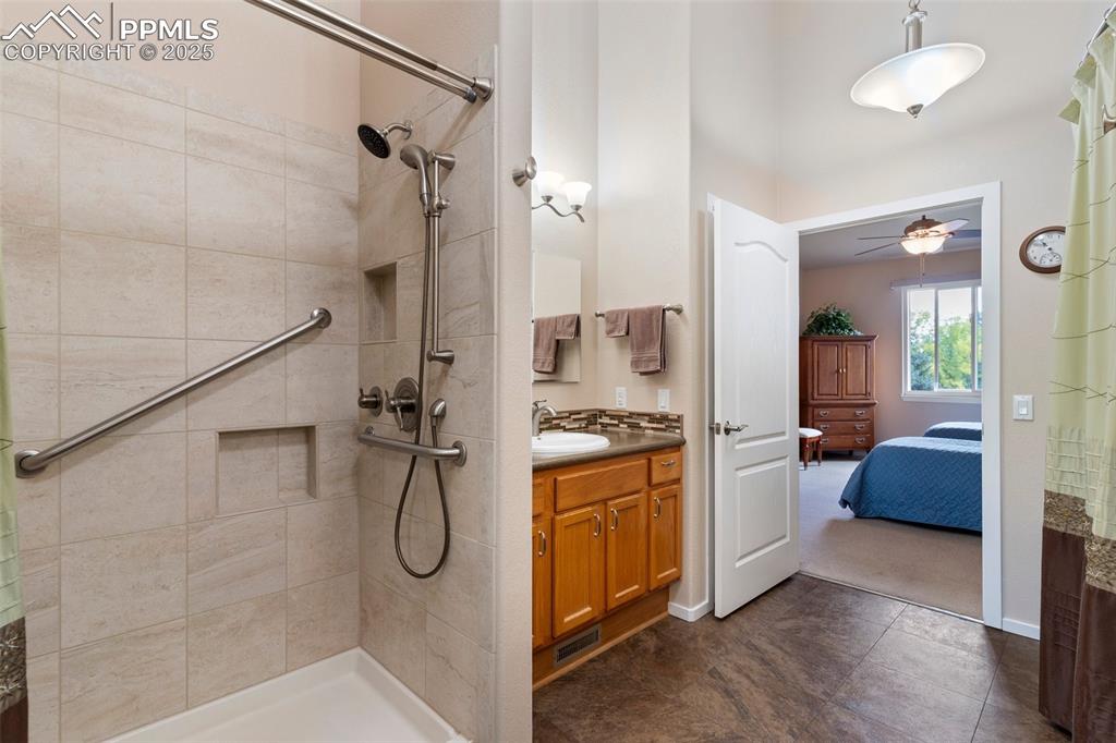 Image 18 of 30: Master Bathroom