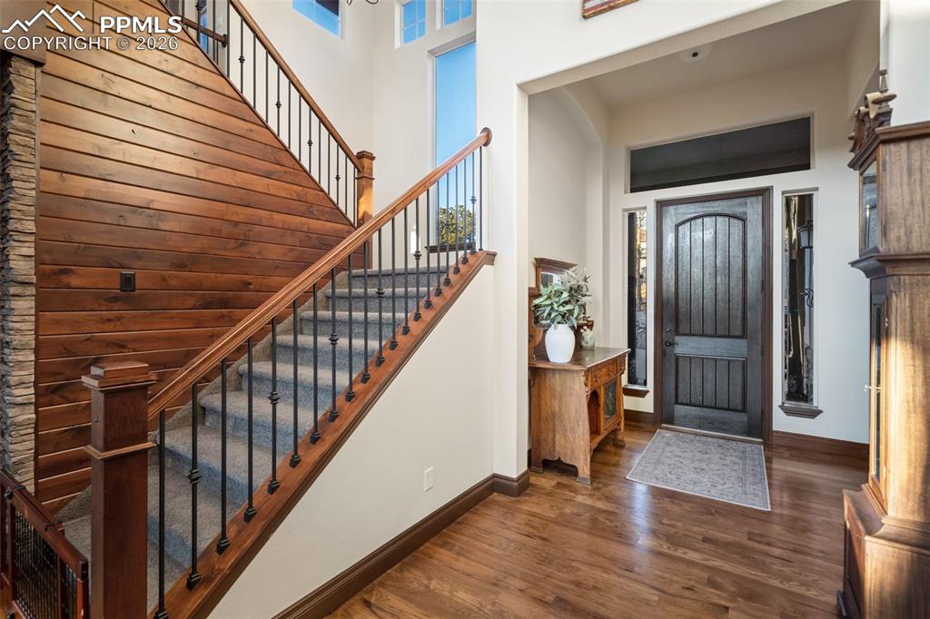 Image 3 of 50: Entry