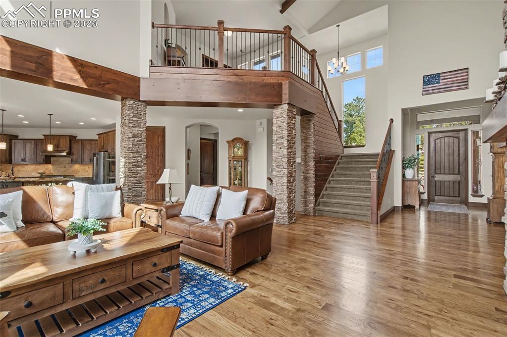 Image 30 of 50: Living Room