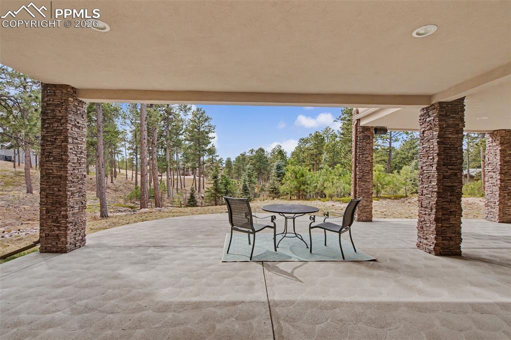 Image 39 of 50: Patio