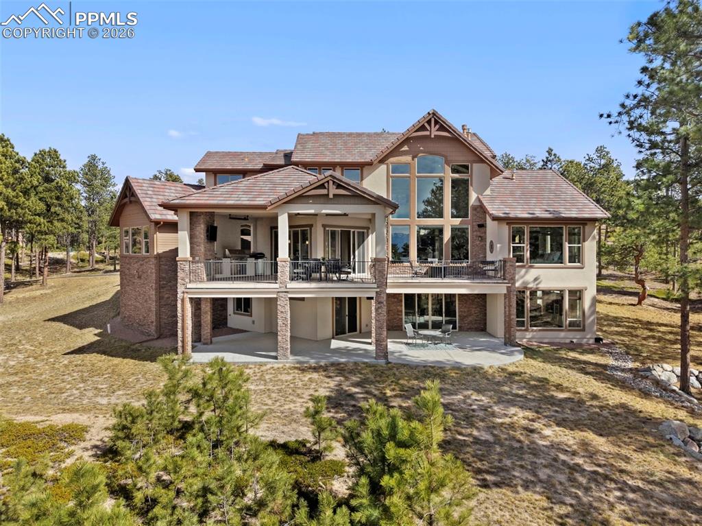 Image 50 of 50: Back of Structure