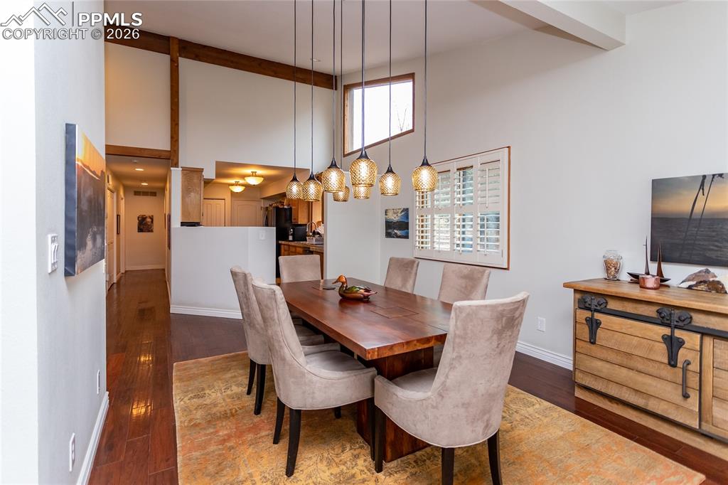 Image 15 of 45: Beautiful, open, airy, light filled, vaulted ceiling, tons of windows - per