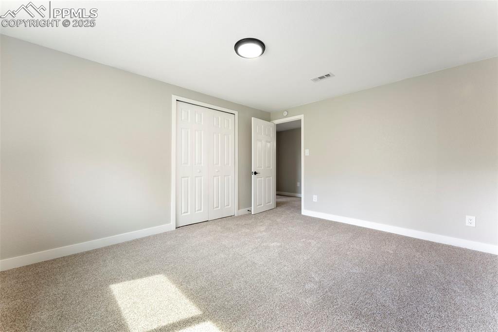 Image 27 of 37: Bedroom